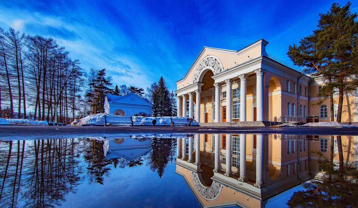 ВДНХ приглашает в феврале на спектакли Театра комедии